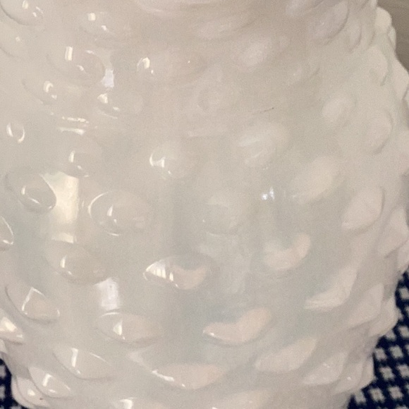 🏺 Milk Vase - Picture 2 of 4